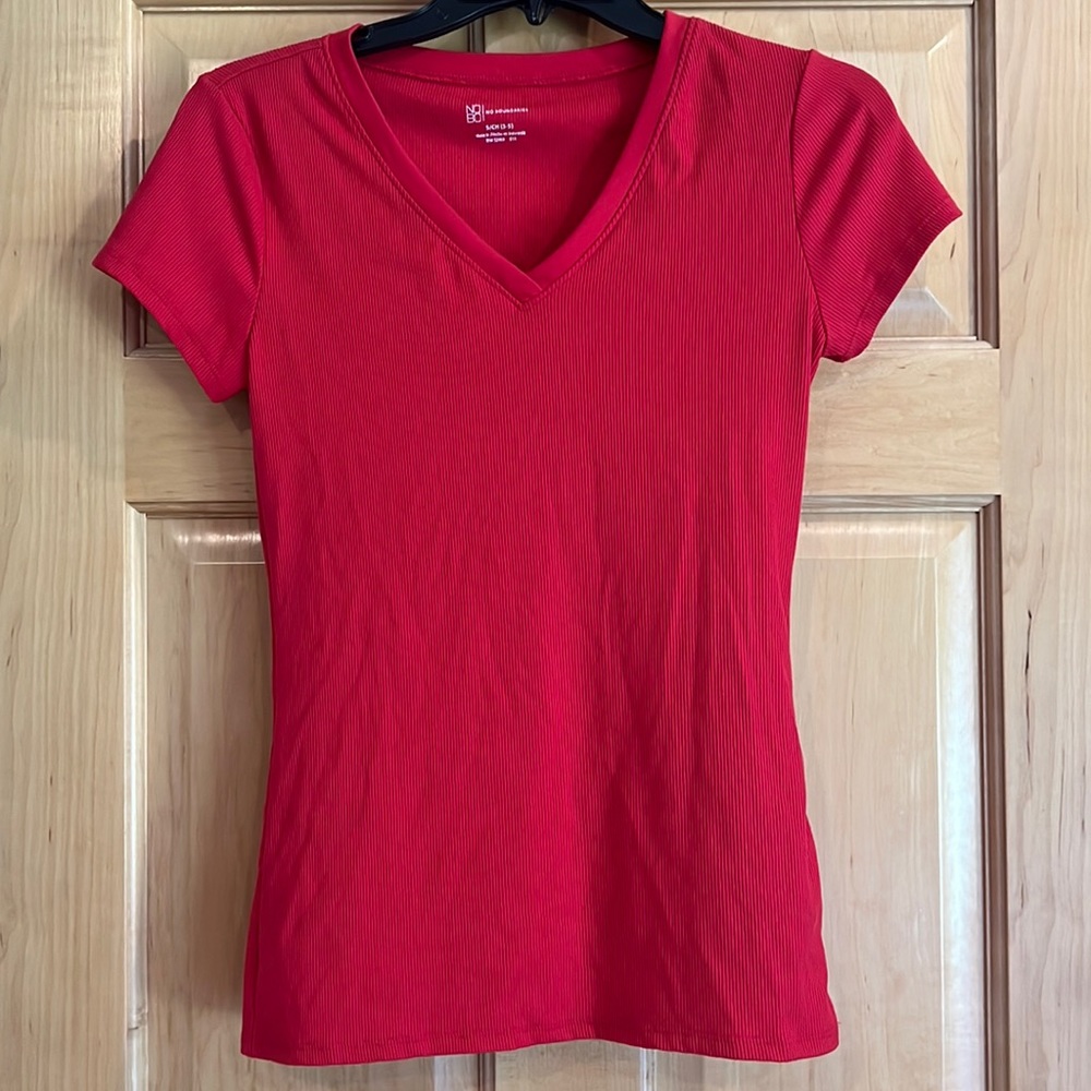 Red v neck tee